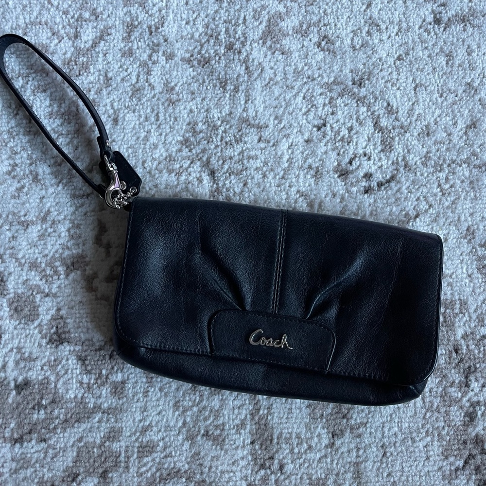 Vintage Coach clutch/wristlet